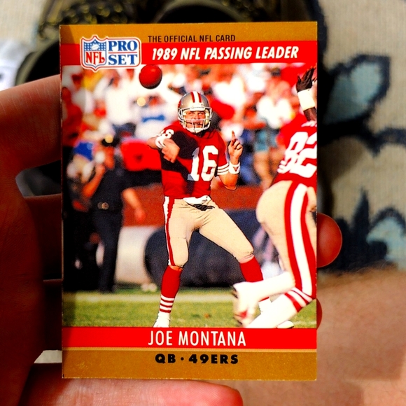 1989 NFL PASSING LEADER JOE MONTANA #8 CARD *ERROR CARD* - Picture 1 of 2